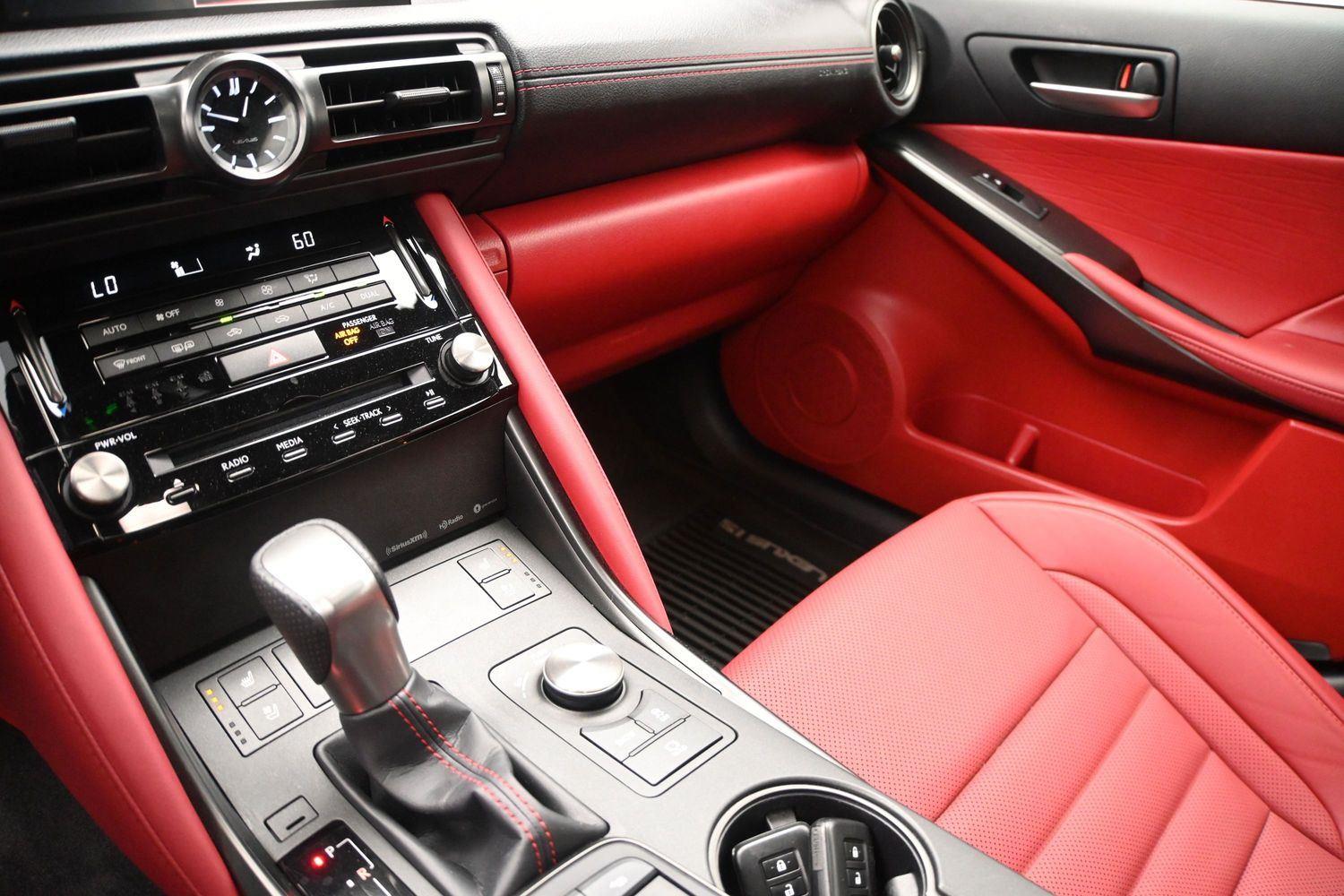 Lexus IS IS 350 F SPORT - Image 4