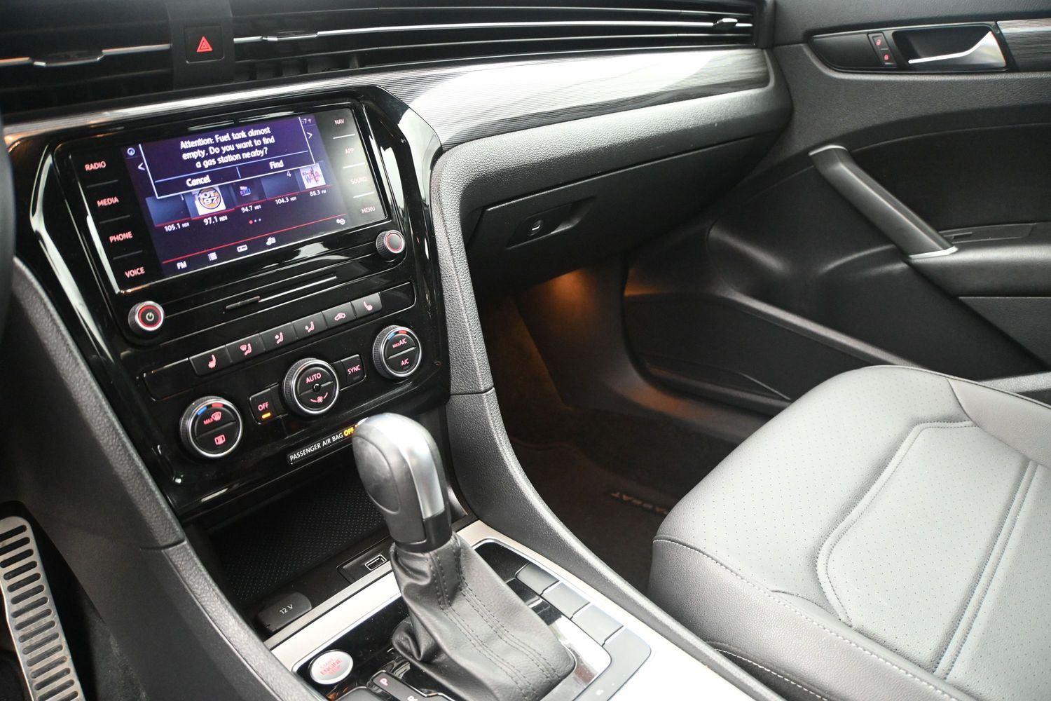 Volkswagen Passat 2.0T R-Line - Image 4