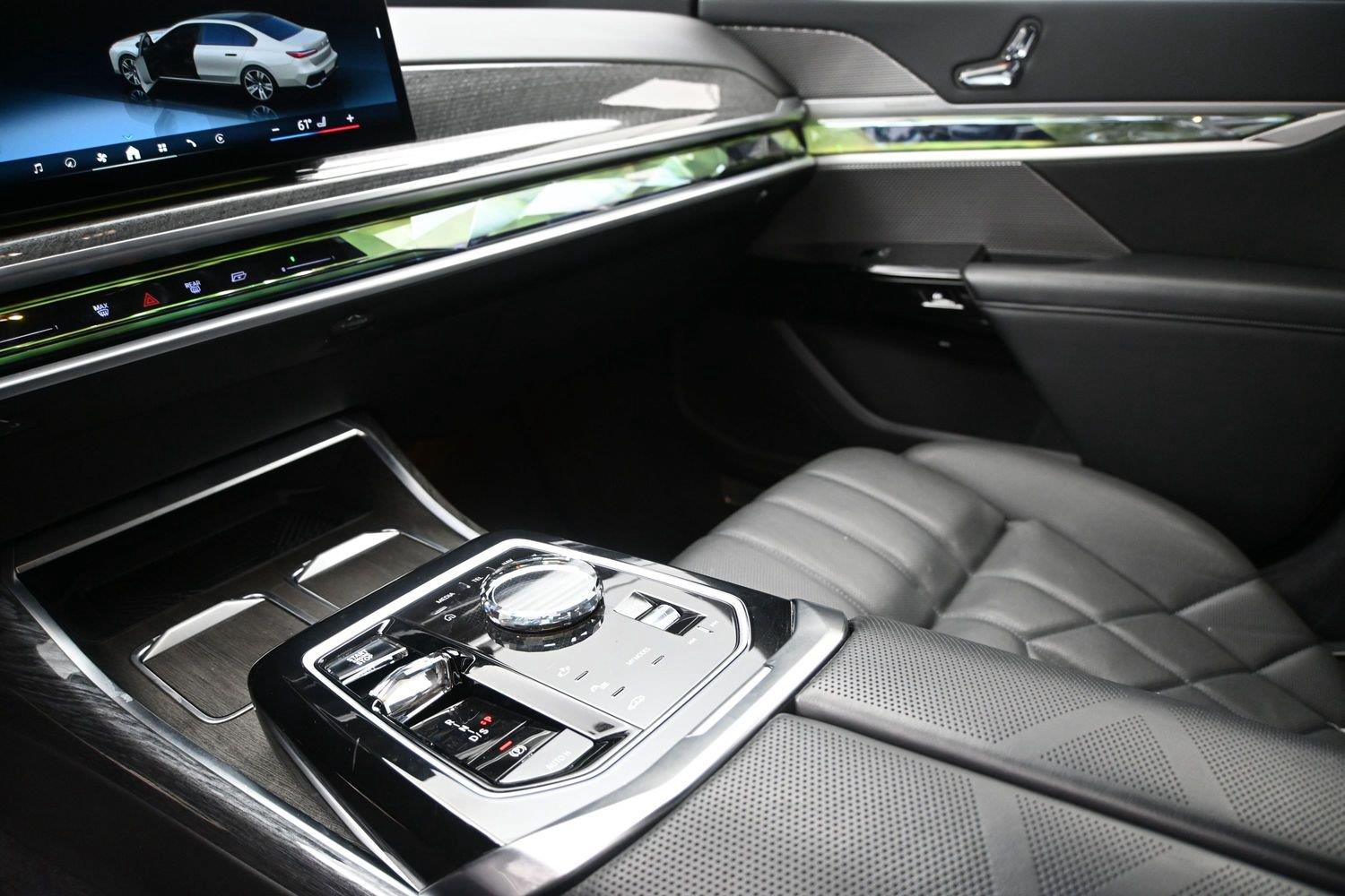 BMW 7 Series 760i xDrive - Image 5