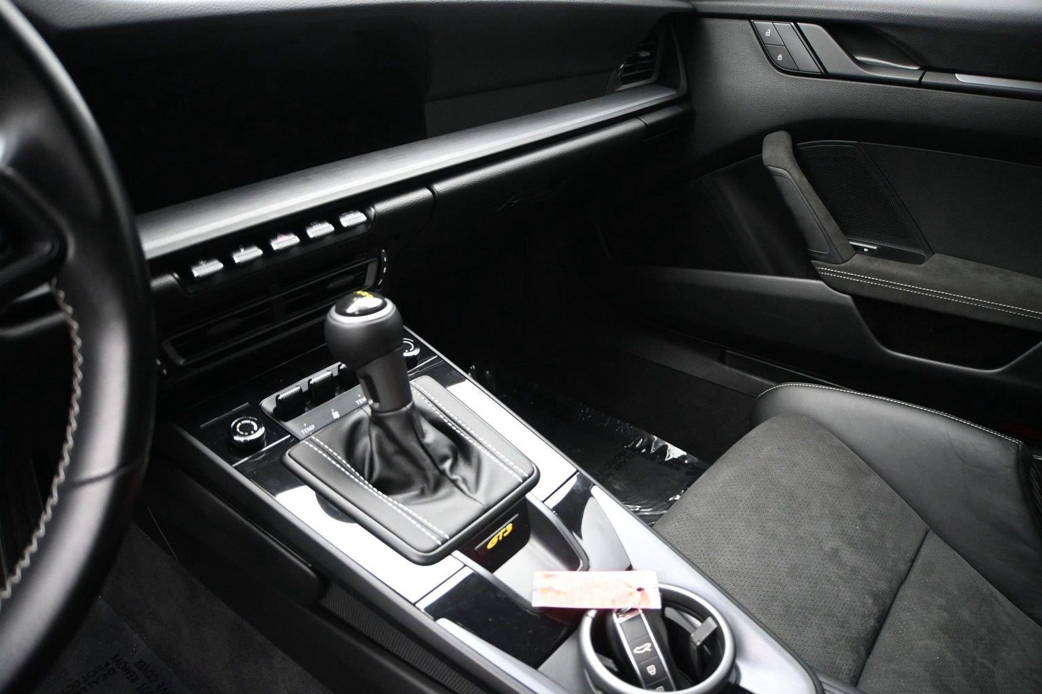 Porsche 911 GT3 - Image 4