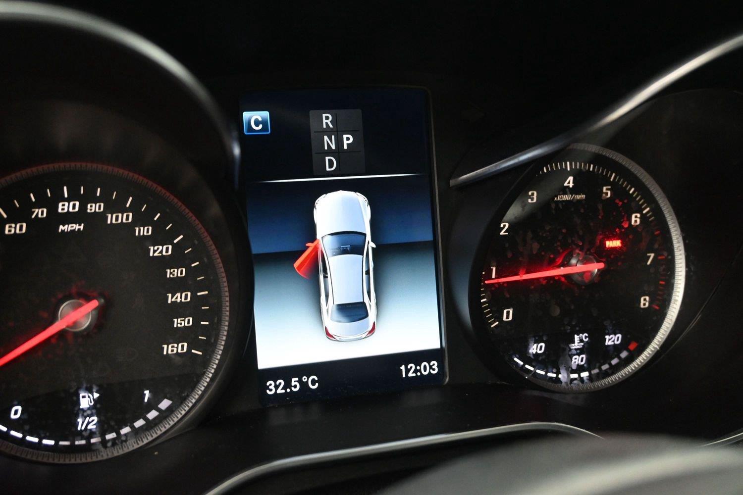 Mercedes-Benz C-Class C 300 - Image 4