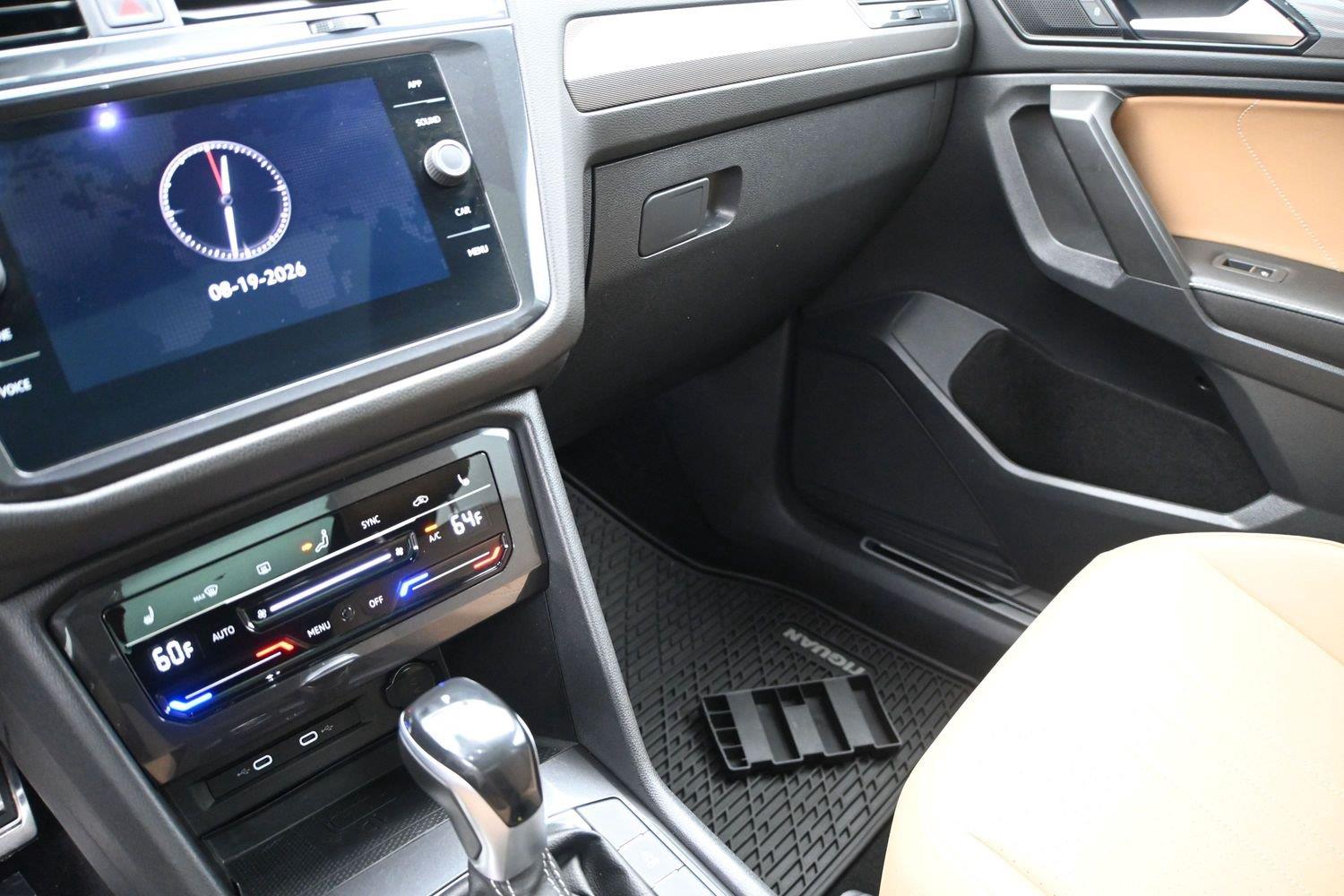 Volkswagen Tiguan SE R-Line Black - Image 4