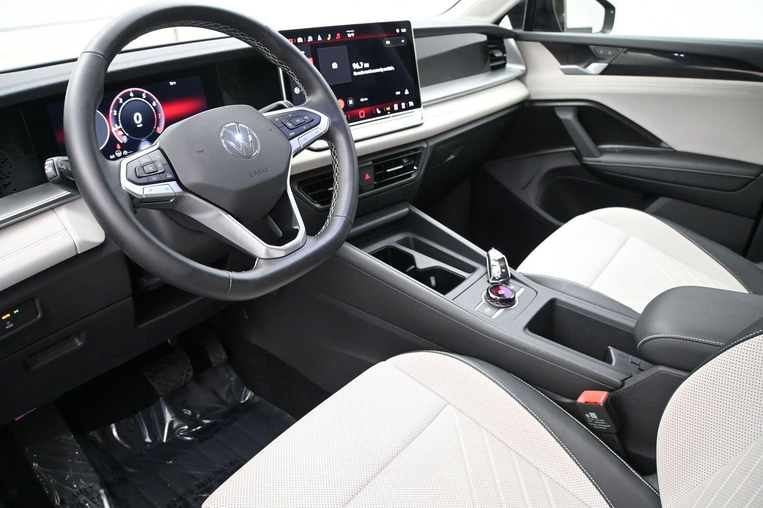 Volkswagen Tiguan SE - Image 2