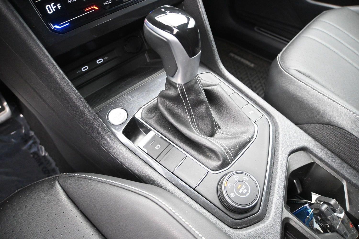 Volkswagen Tiguan SE R-Line Black - Image 5