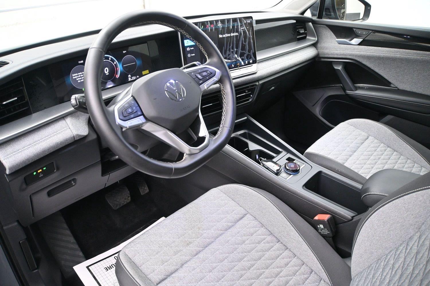 Volkswagen Tiguan S - Image 2