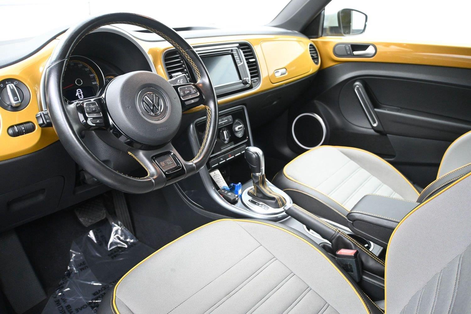 Volkswagen Beetle 1.8T Dune - Image 2
