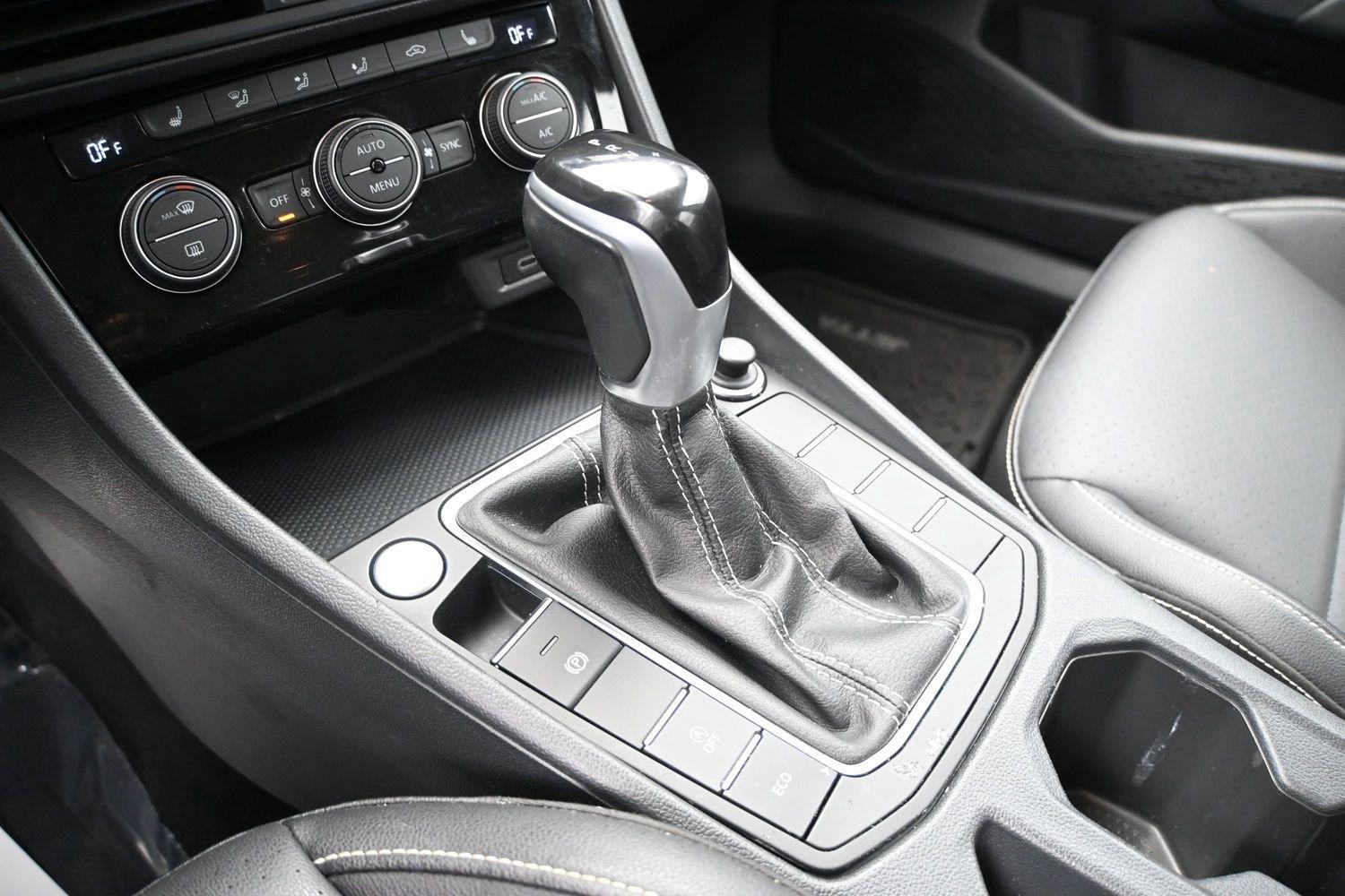 Volkswagen Jetta SE - Image 5
