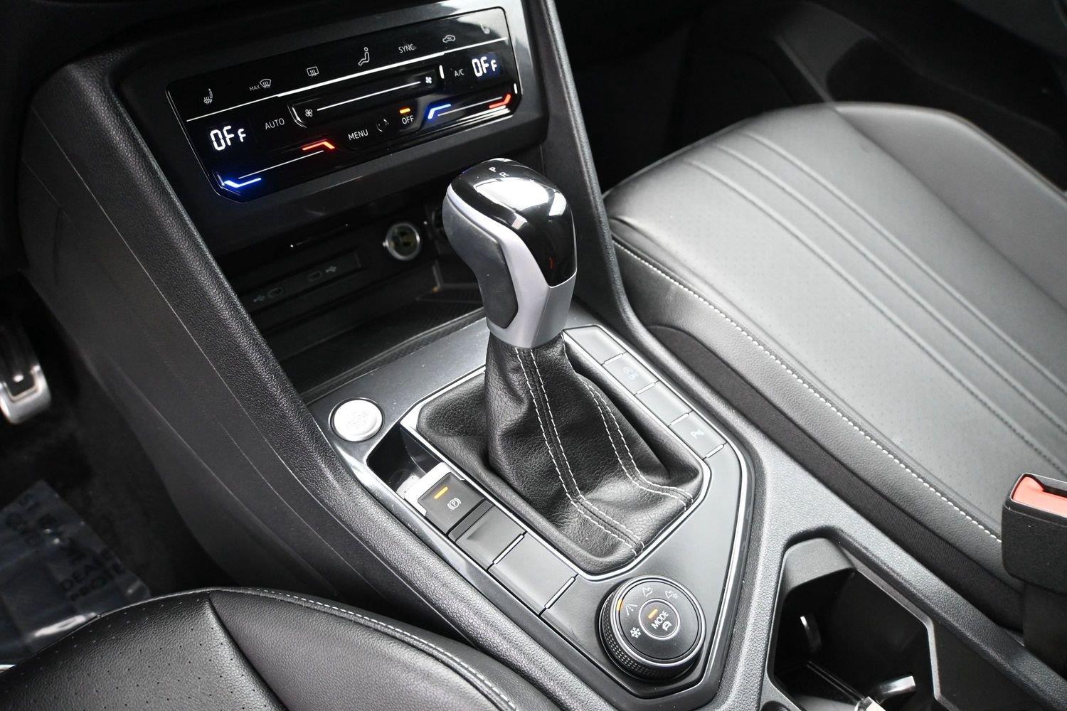 Volkswagen Tiguan SE R-Line Black - Image 5