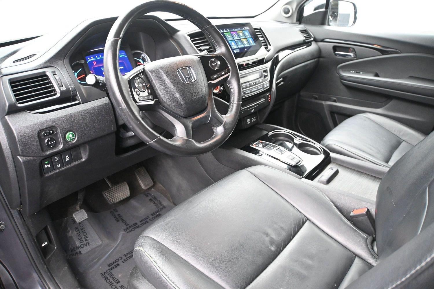 Honda Pilot Touring 7-Passenger - Image 2