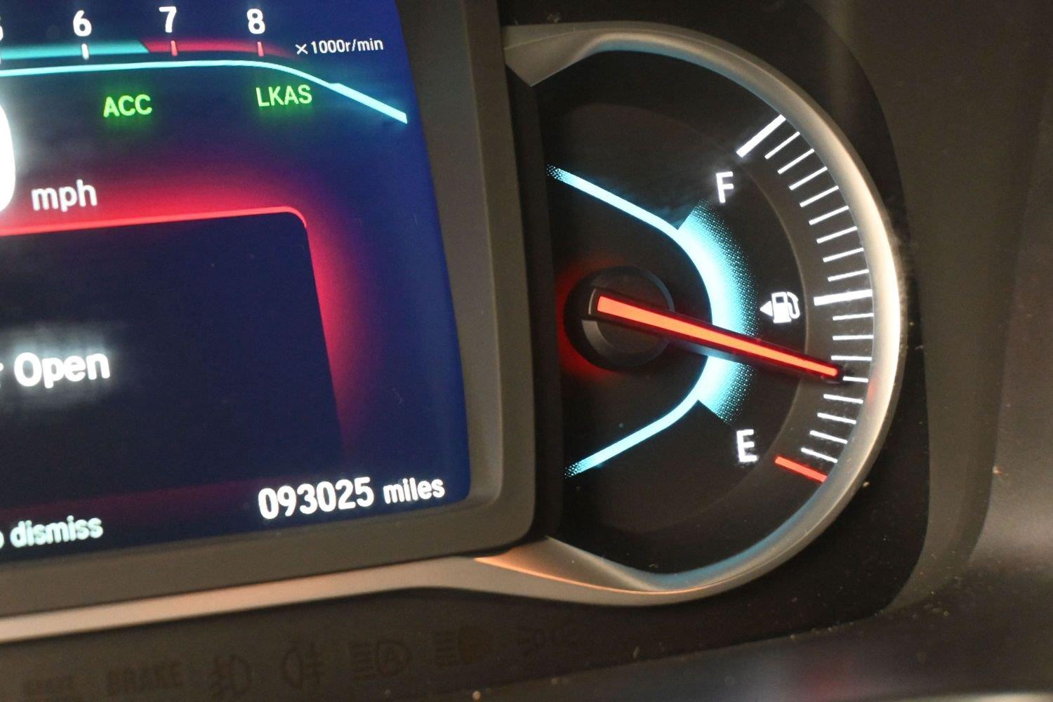 Honda Pilot Touring 7-Passenger - Image 3