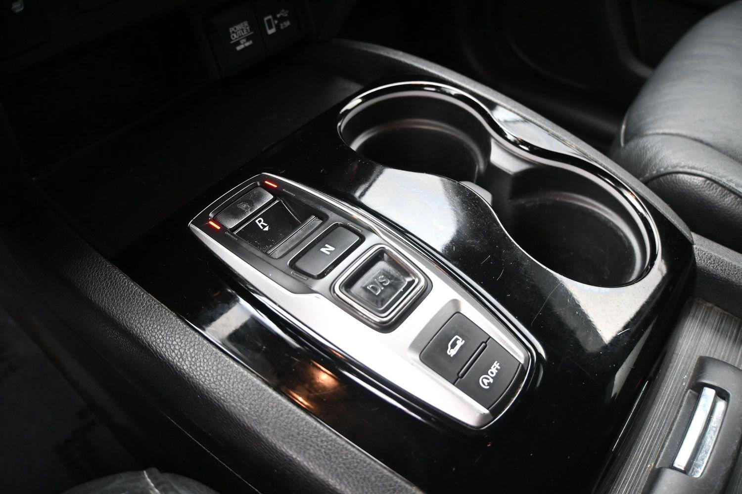 Honda Pilot Touring 7-Passenger - Image 5
