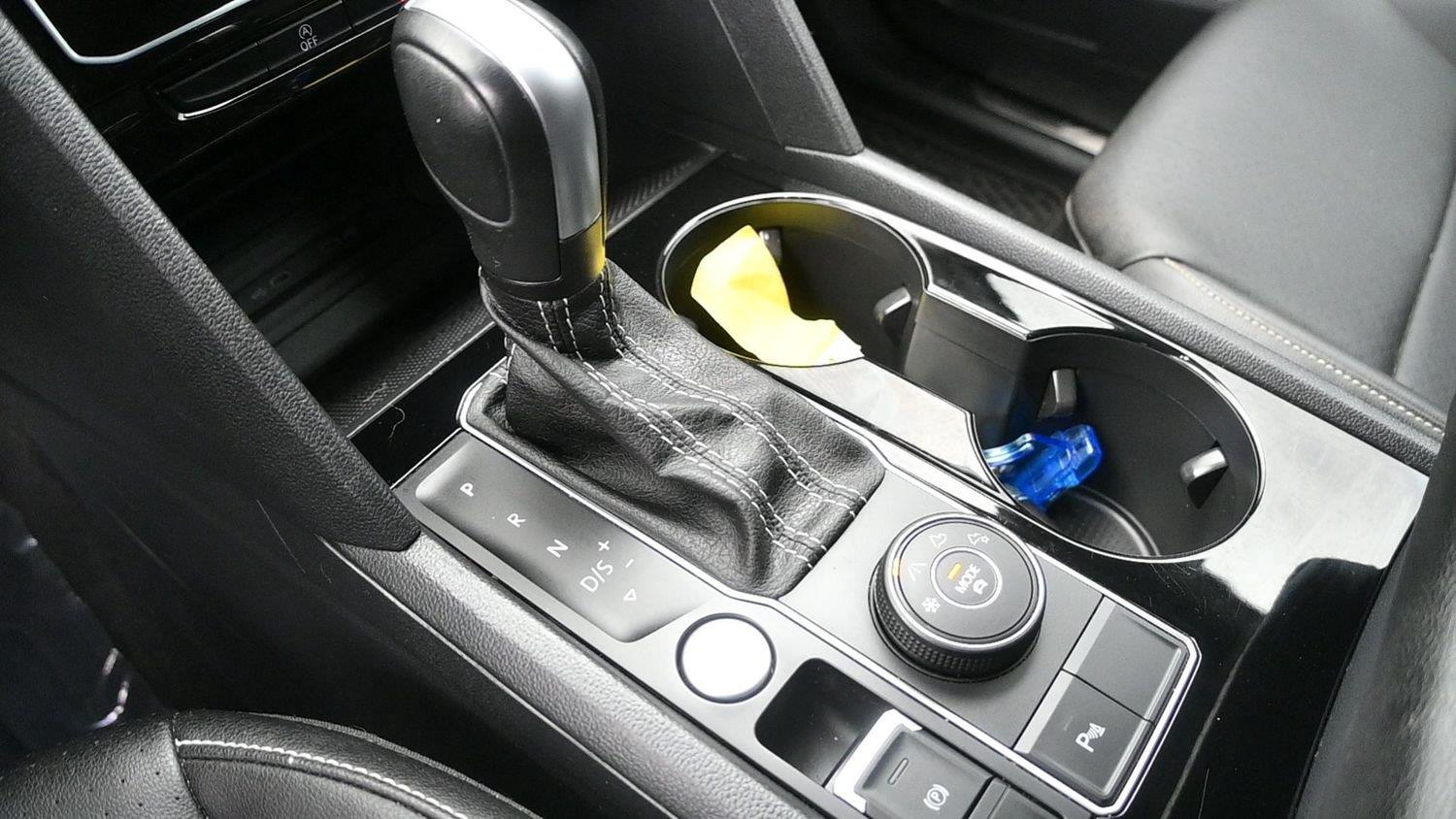 Volkswagen Atlas 3.6L V6 SE w/Technology - Image 5