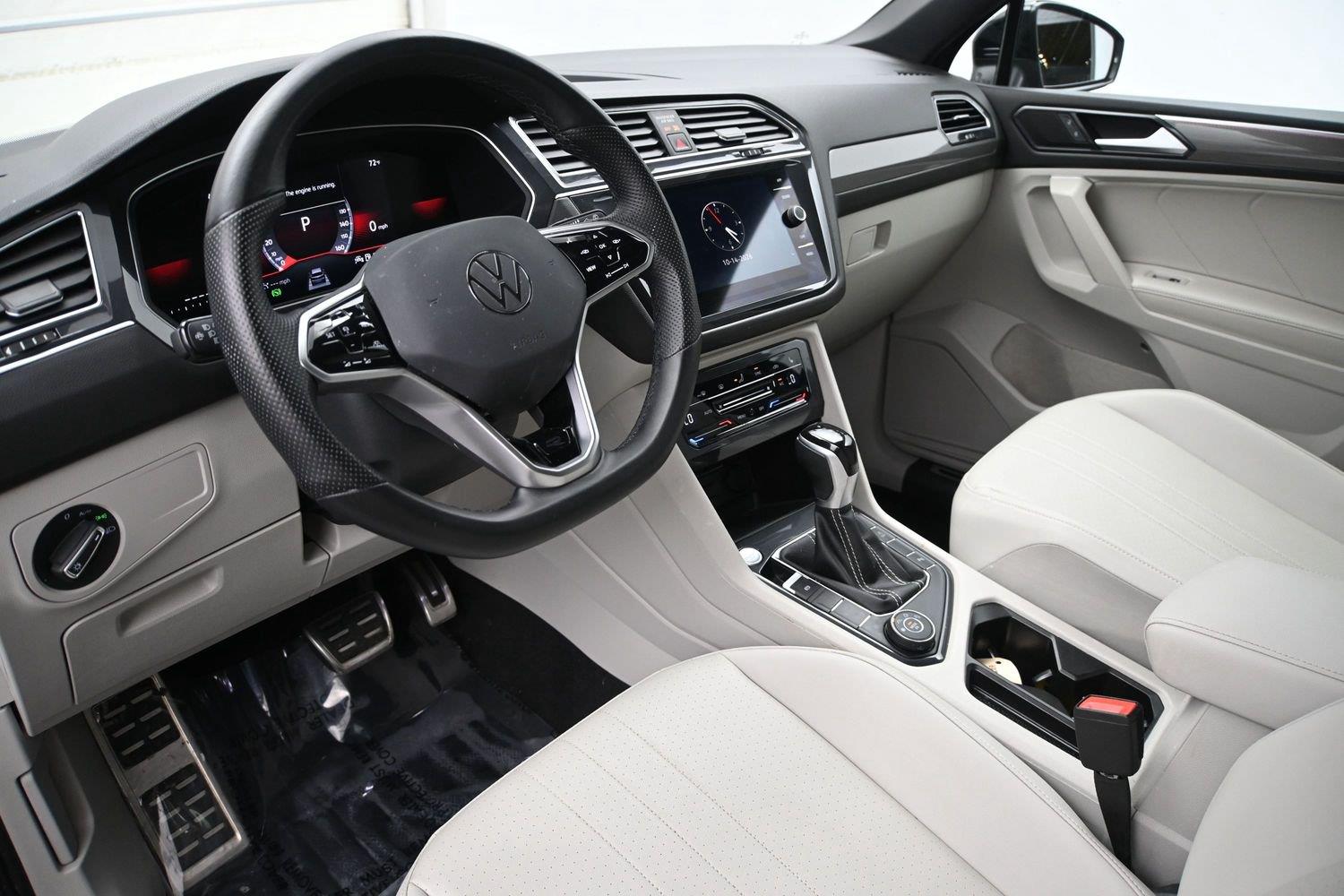 Volkswagen Tiguan SE R-Line Black - Image 2