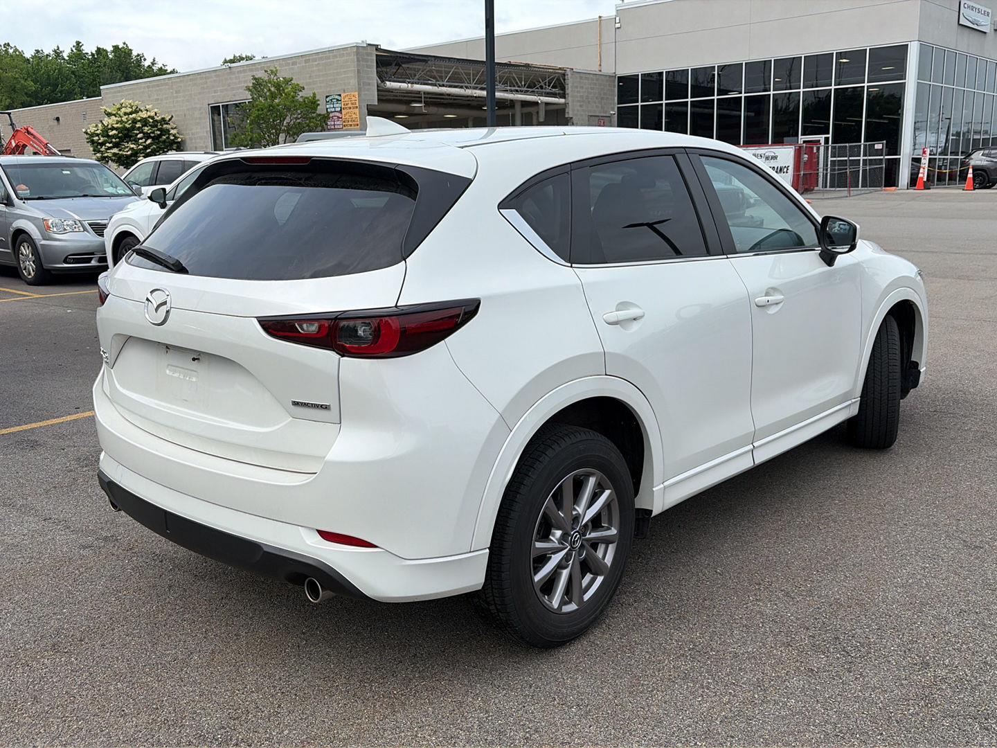 Used 2024 Rhodium White Metallic Mazda 2.5 S Select image 2