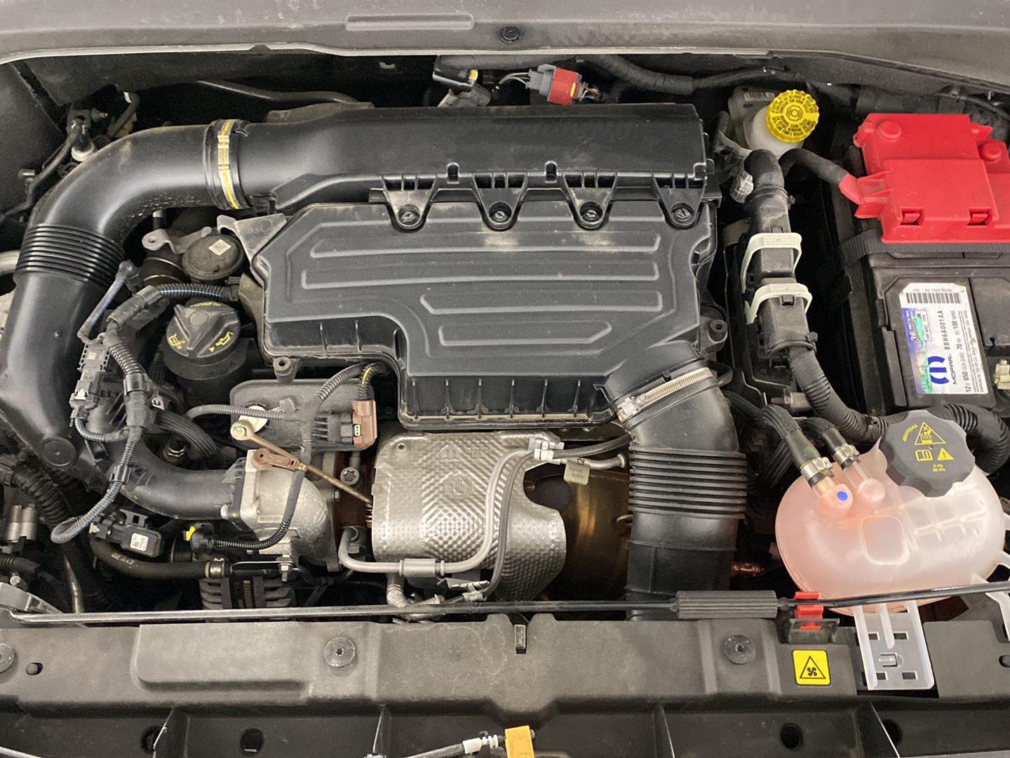 Certified Used 2022 Black Clearcoat Jeep Latitude image 6
