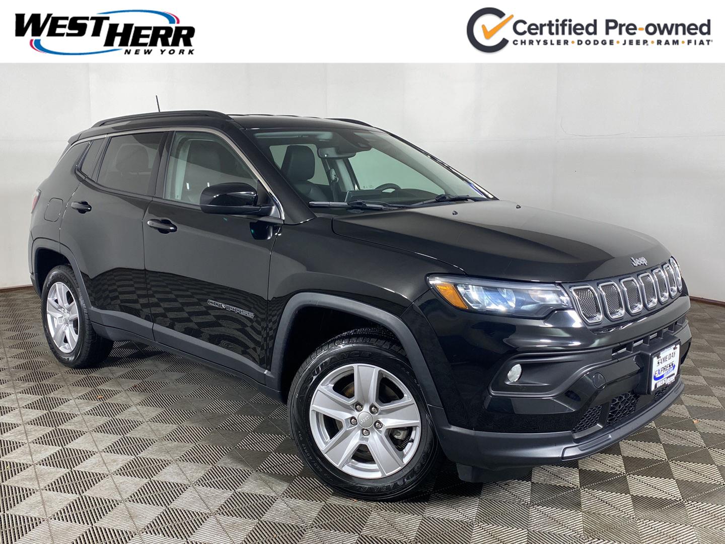 Diamond Black Crystal Pearlcoa 2022 Jeep Compass SUV / Crossover Four-Wheel Drive 9-Speed Automatic