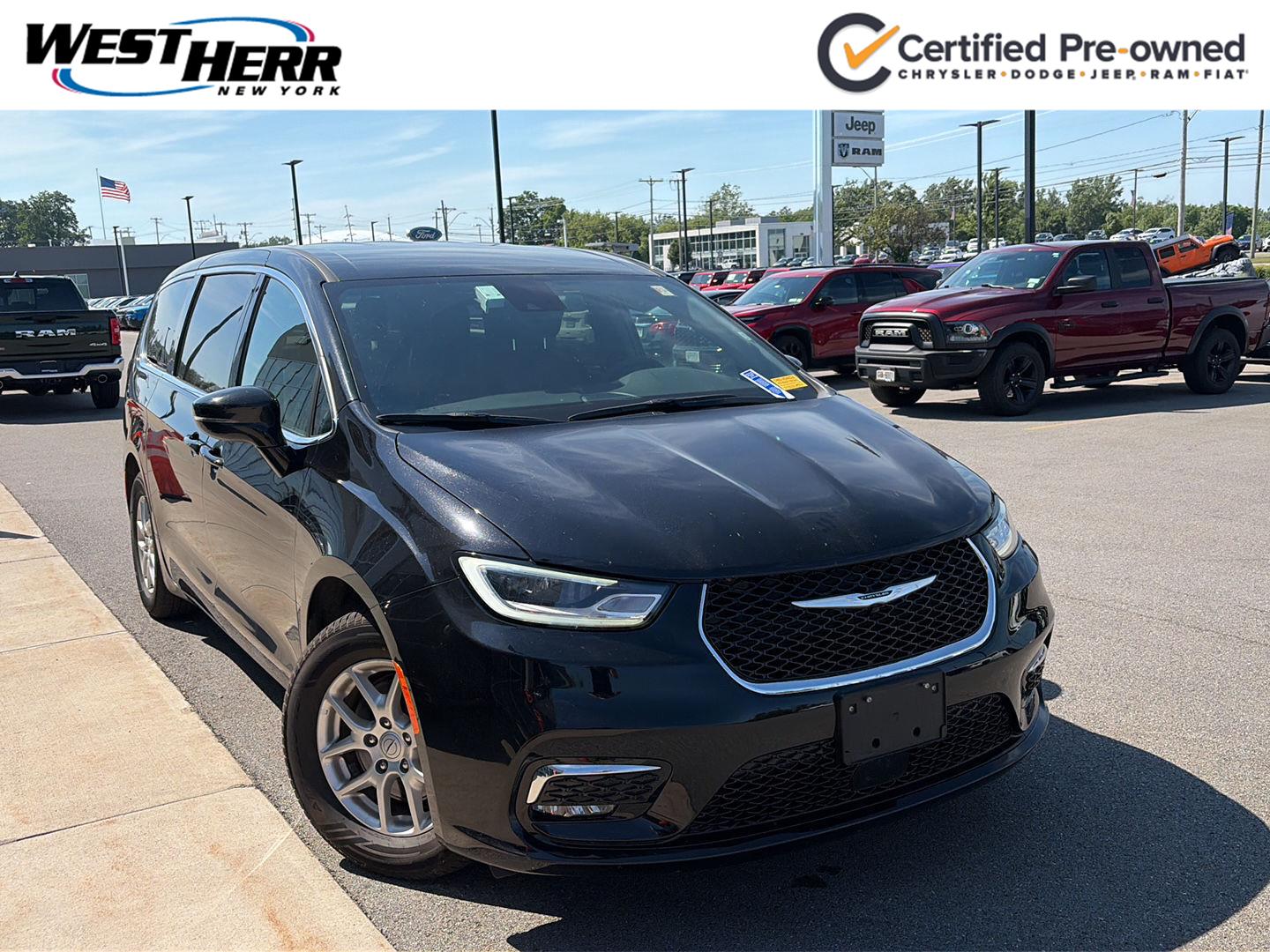 Diamond Black Crystal Pearlcoat 2025 Chrysler Pacifica Minivan Front-Wheel Drive 9-Speed Automatic