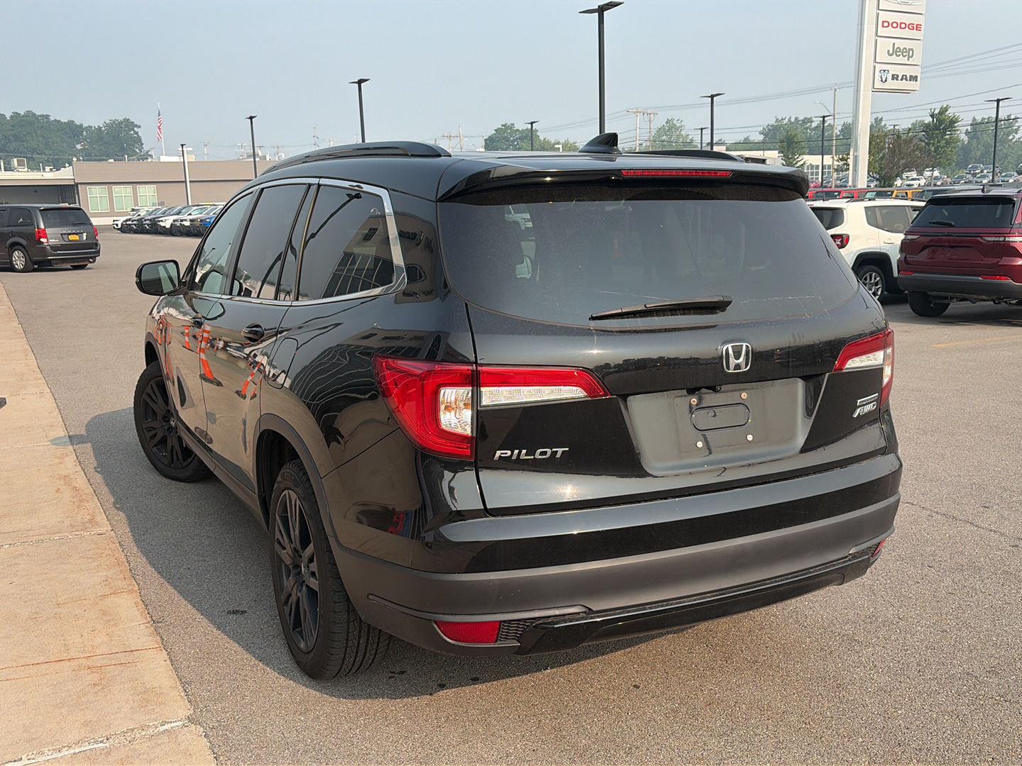 Used 2022 Crystal Black Pearl Honda Special Edition image 3