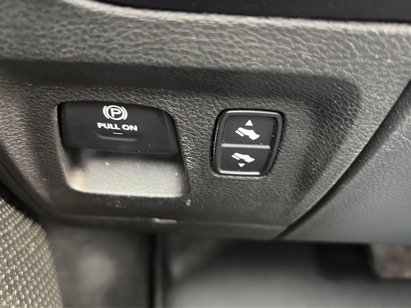 Used 2020 Bright White Clearcoat Ram Rebel image 9
