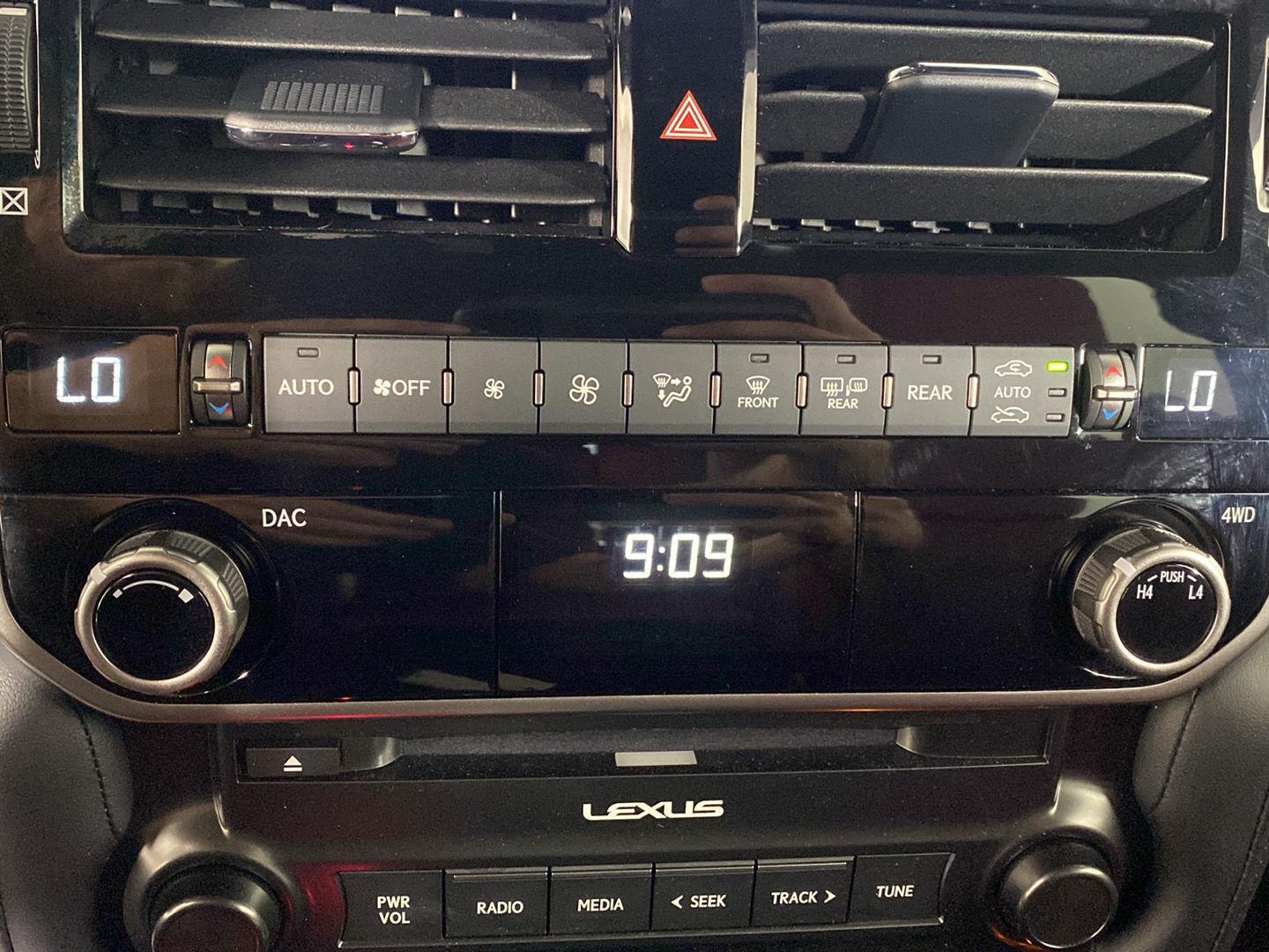 Used 2023 Eminent White Pearl Lexus GX 460 Premium image 11