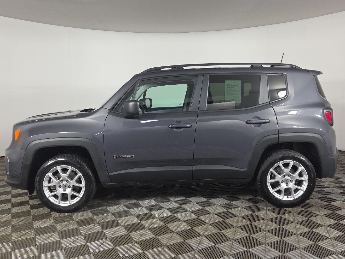 Certified Used 2023 Graphite Gray Jeep Latitude image 6