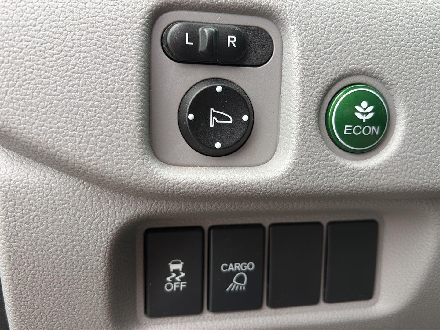 Used 2019 Lunar Silver Metallic Honda RTL image 8