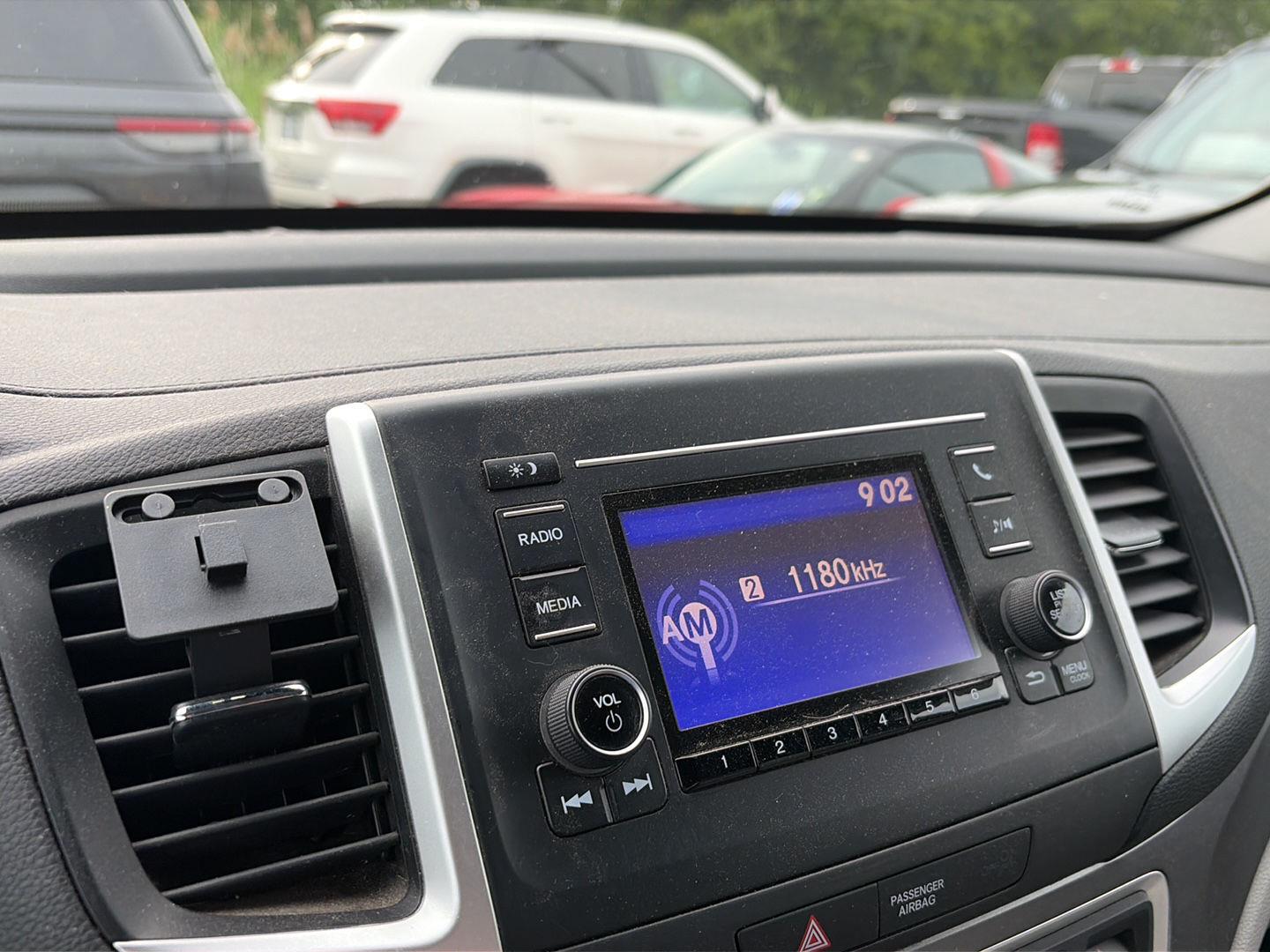 Used 2019 Lunar Silver Metallic Honda RTL image 10