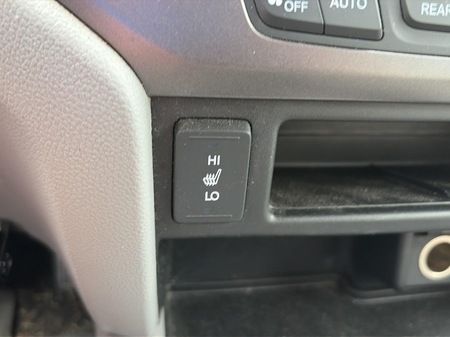 Used 2019 Lunar Silver Metallic Honda RTL image 13