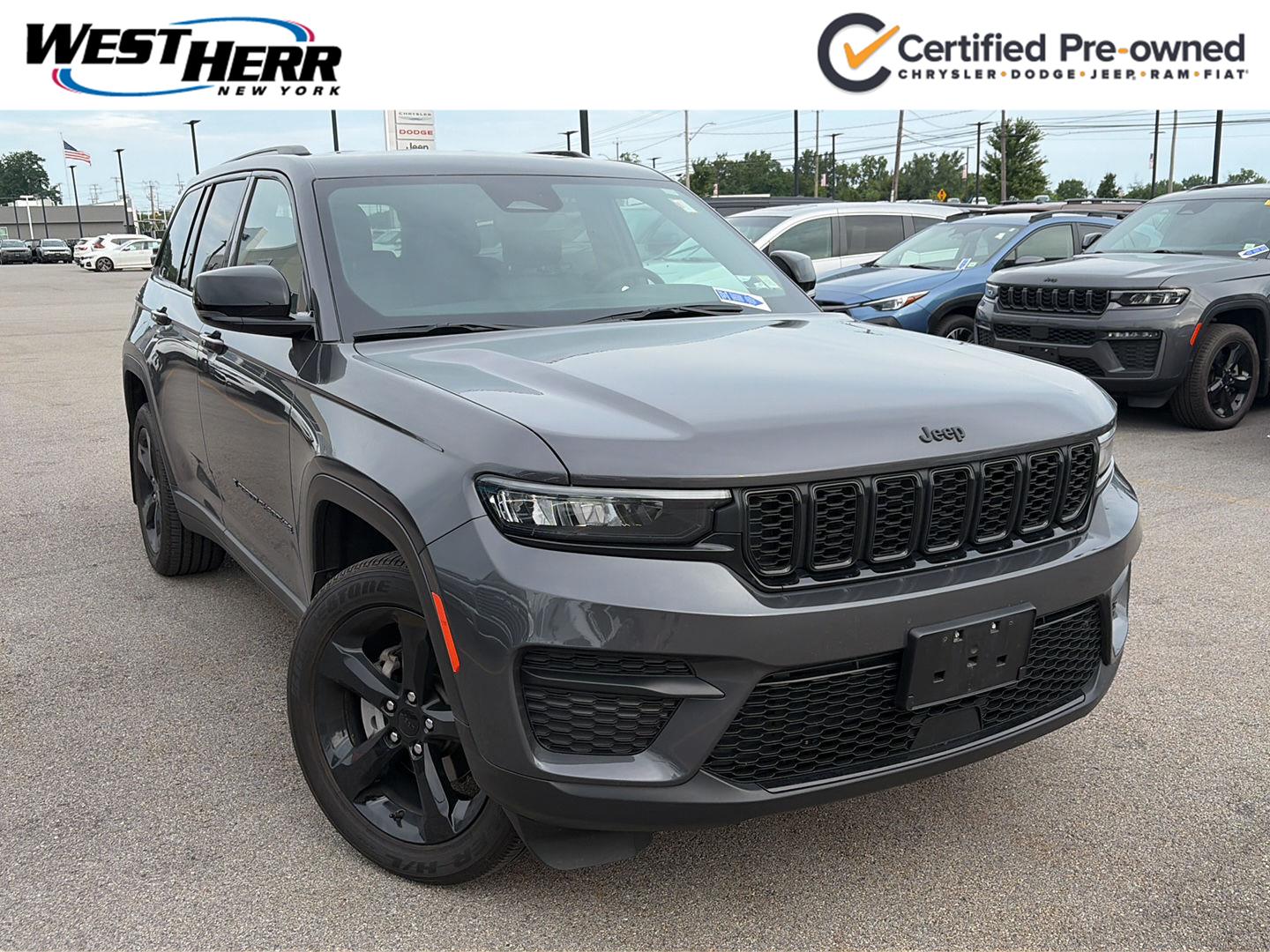 Baltic Gray Metallic Clearcoat 2024 Jeep Grand Cherokee SUV / Crossover Four-Wheel Drive 8-Speed Automatic