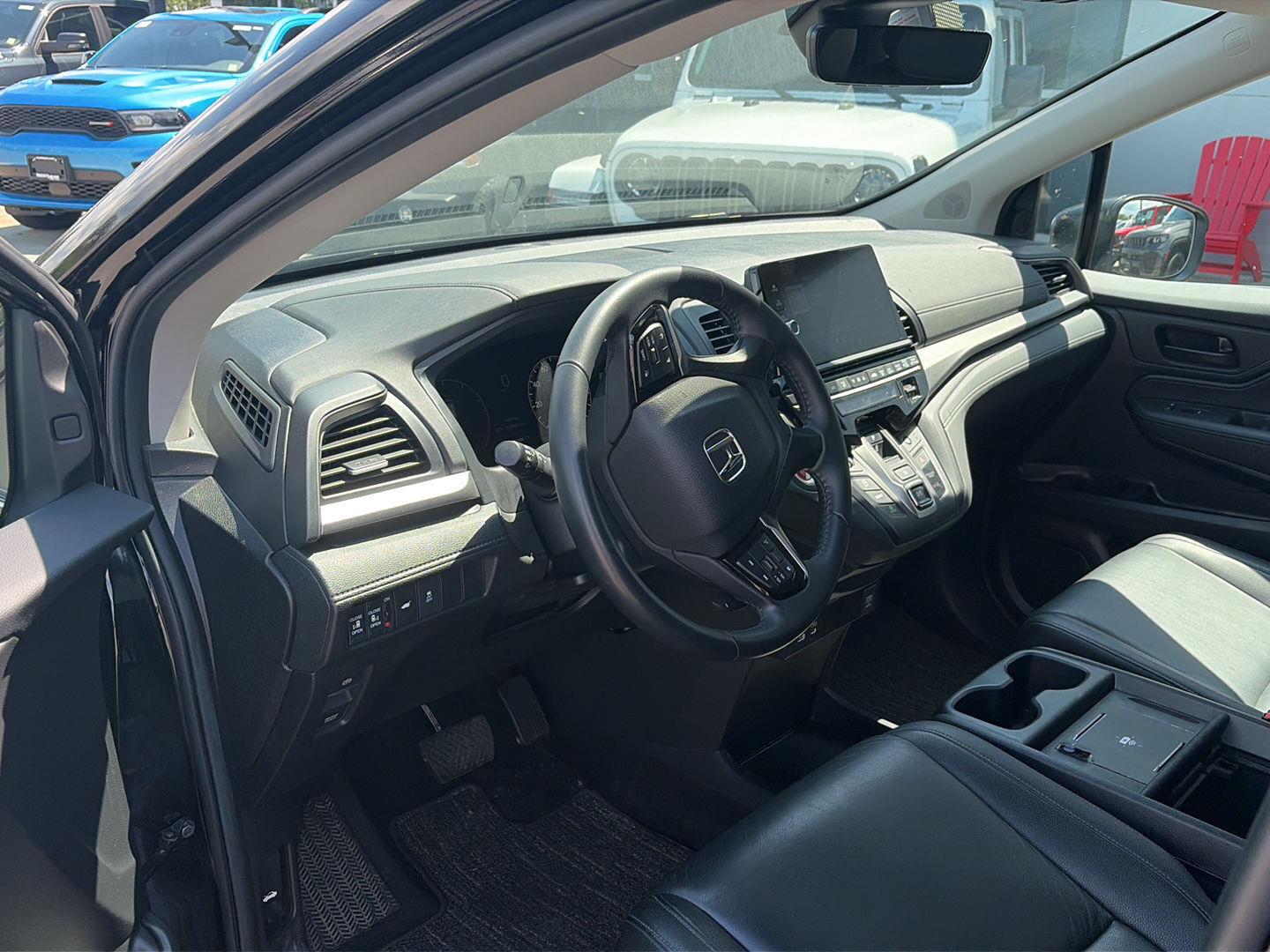 Used 2025  Honda EX-L image 5