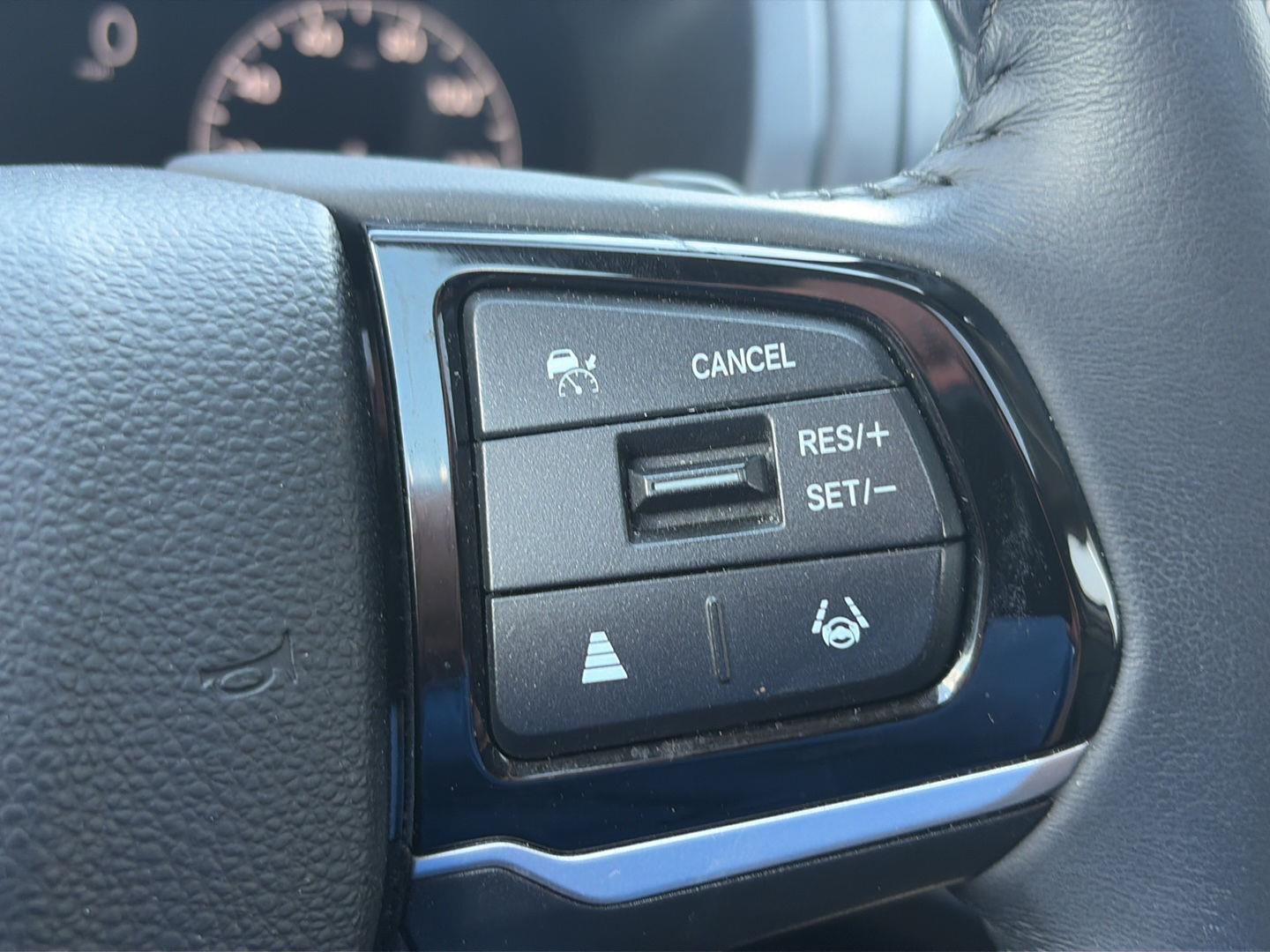 Used 2025  Honda EX-L image 18