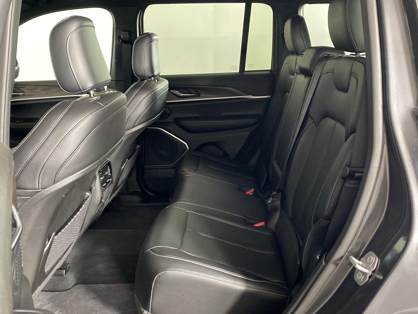 New 2026 Baltic Gray Metallic Clearcoat Jeep Limited image 24
