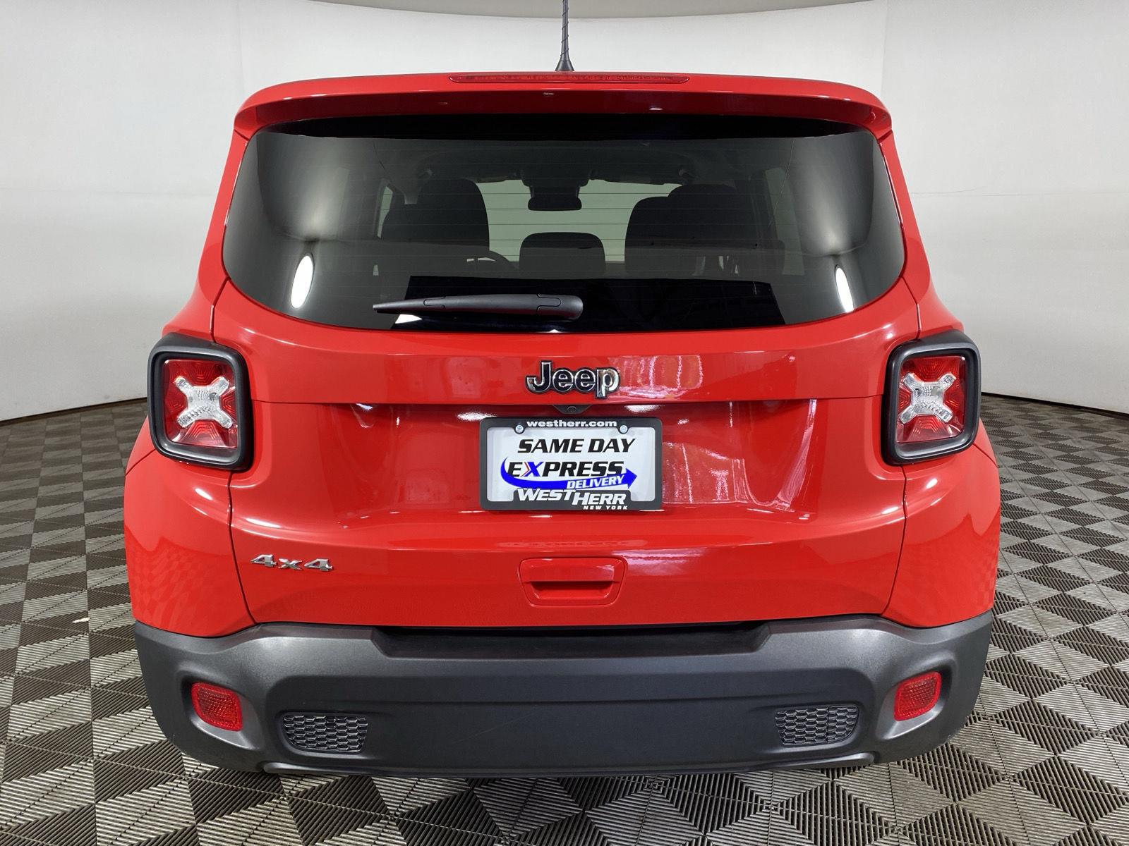 Certified Used 2023 Colorado Red Clearcoat Jeep Latitude image 6