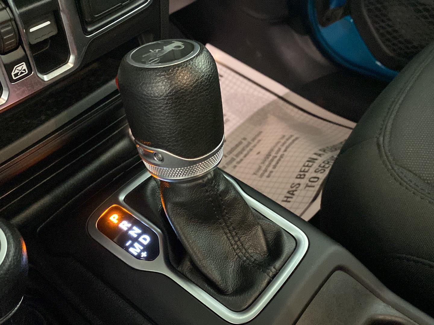 Used 2019 Bikini Pearlcoat Jeep Sport S image 14