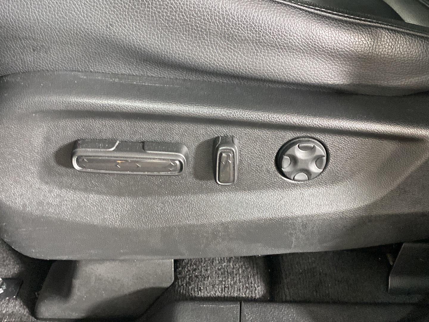 Used 2025  Honda EX-L image 24