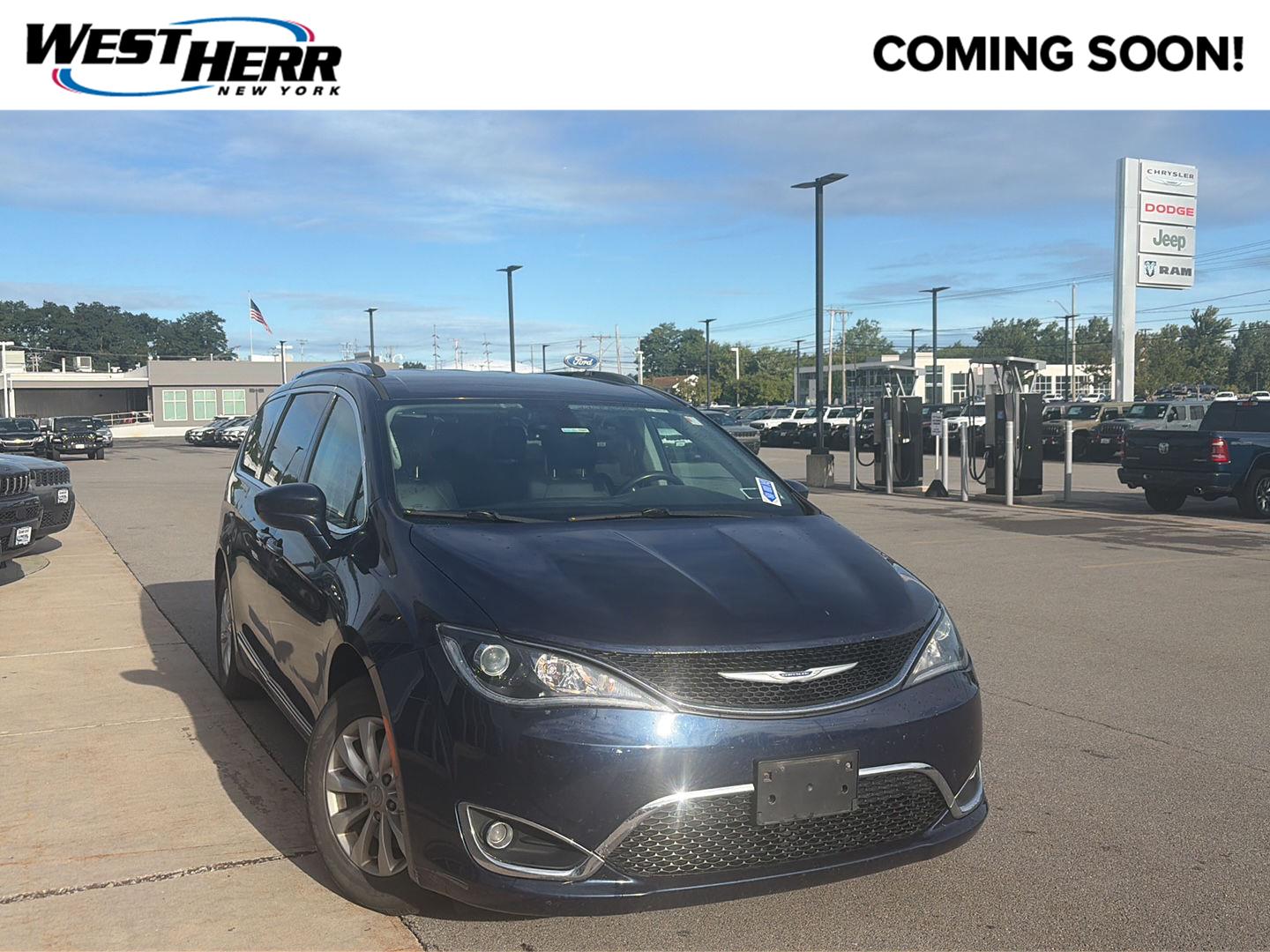 Jazz Blue Pearlcoat 2019 Chrysler Pacifica Minivan Front-Wheel Drive 9-Speed Automatic