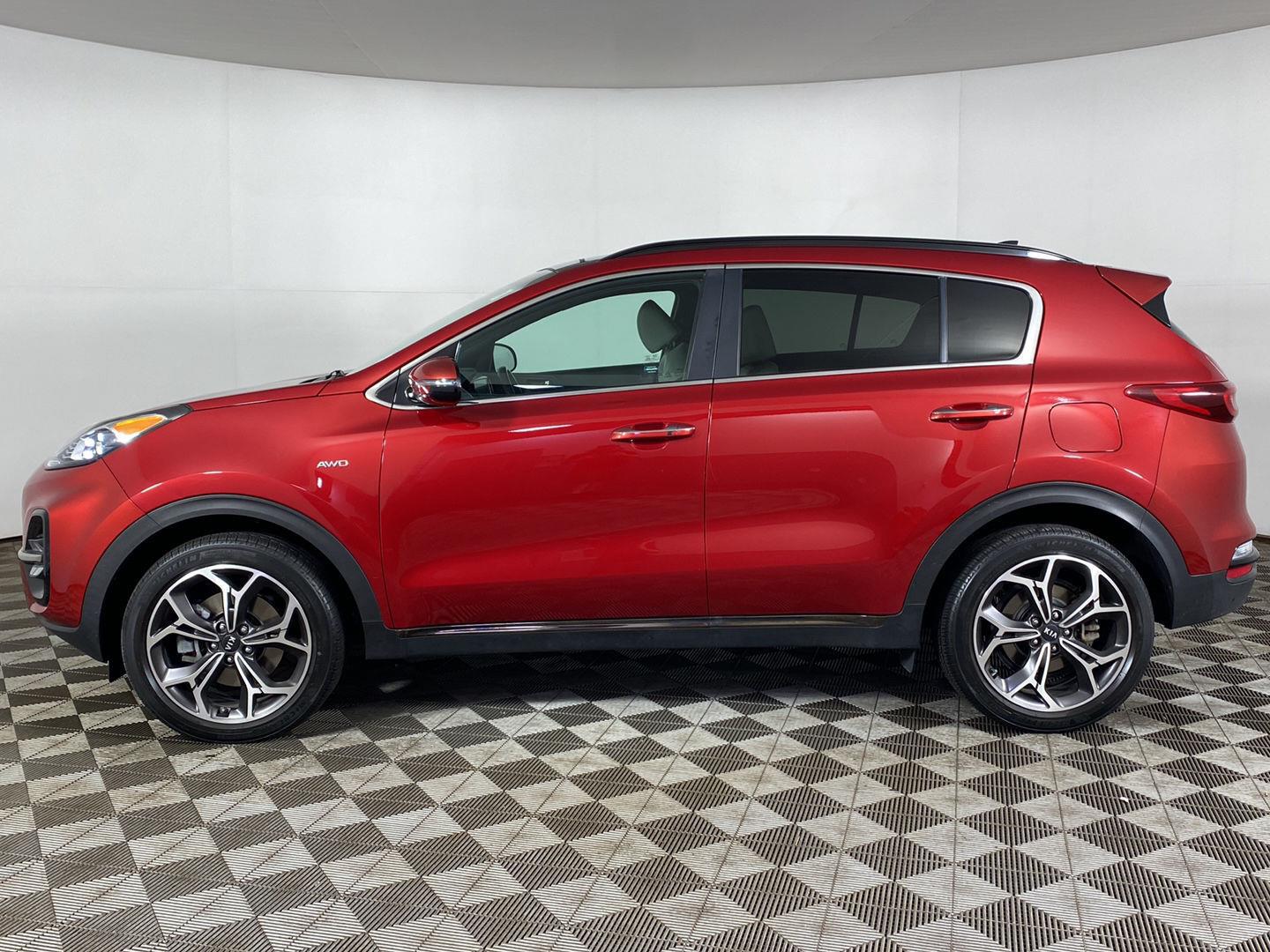 Used 2021 Hyper Red Kia SX Turbo image 7