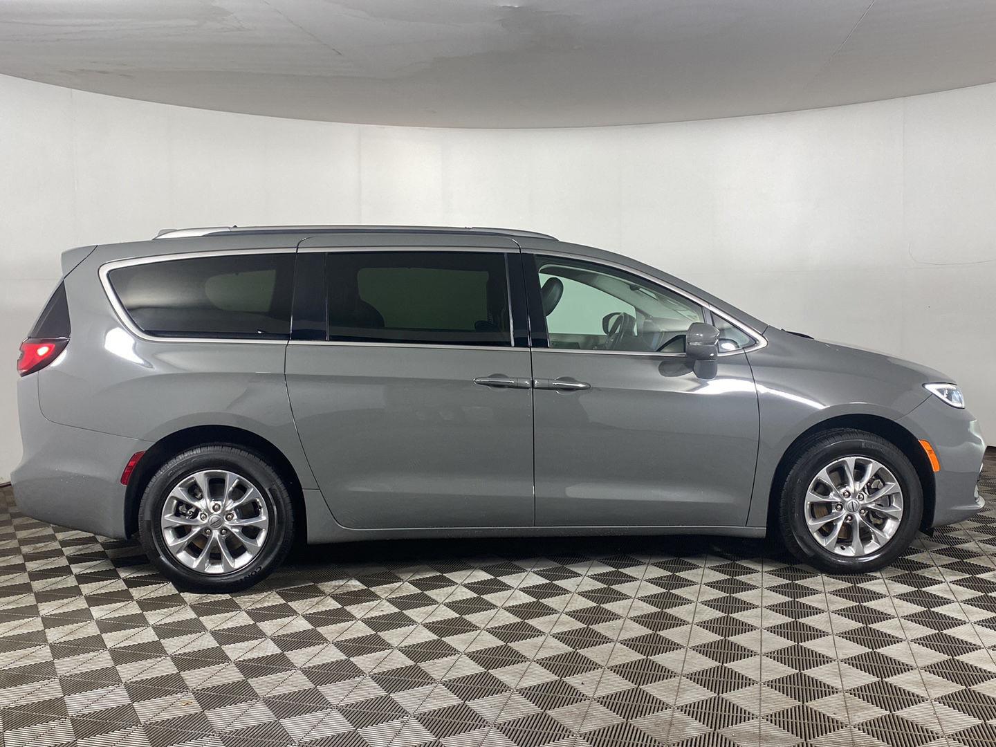 Certified Used 2021 Ceramic Gray Clearcoat Chrysler Touring L AWD image 5