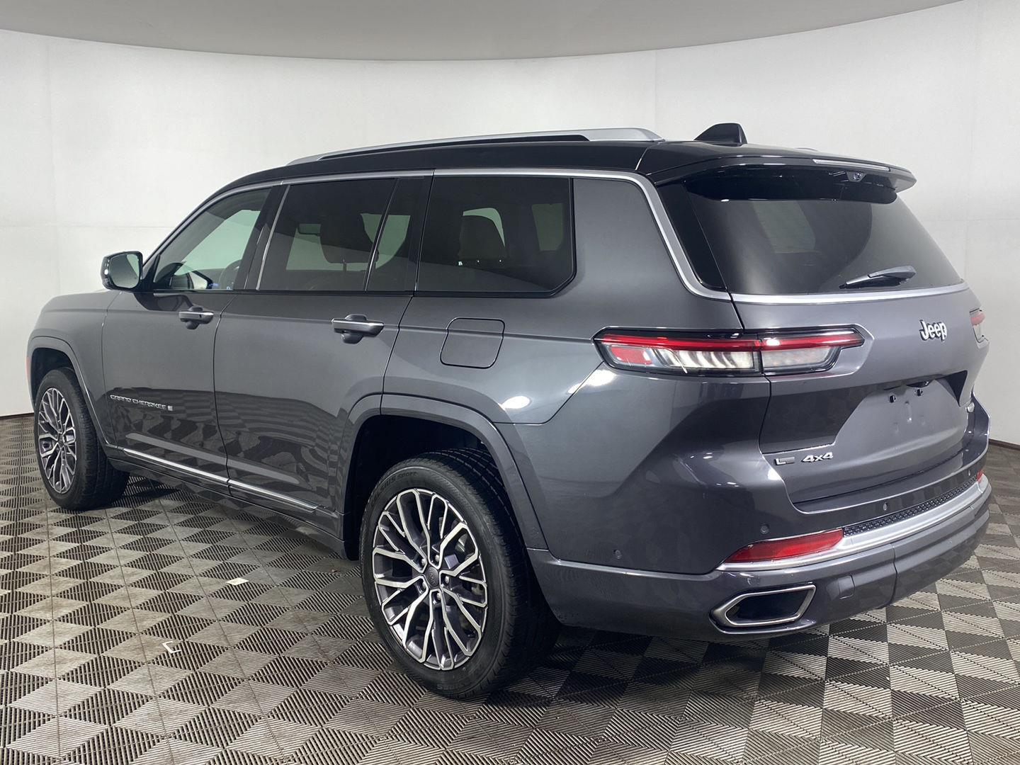 Used 2021 Baltic Gray Metallic Clearcoat Jeep Summit Reserve image 4