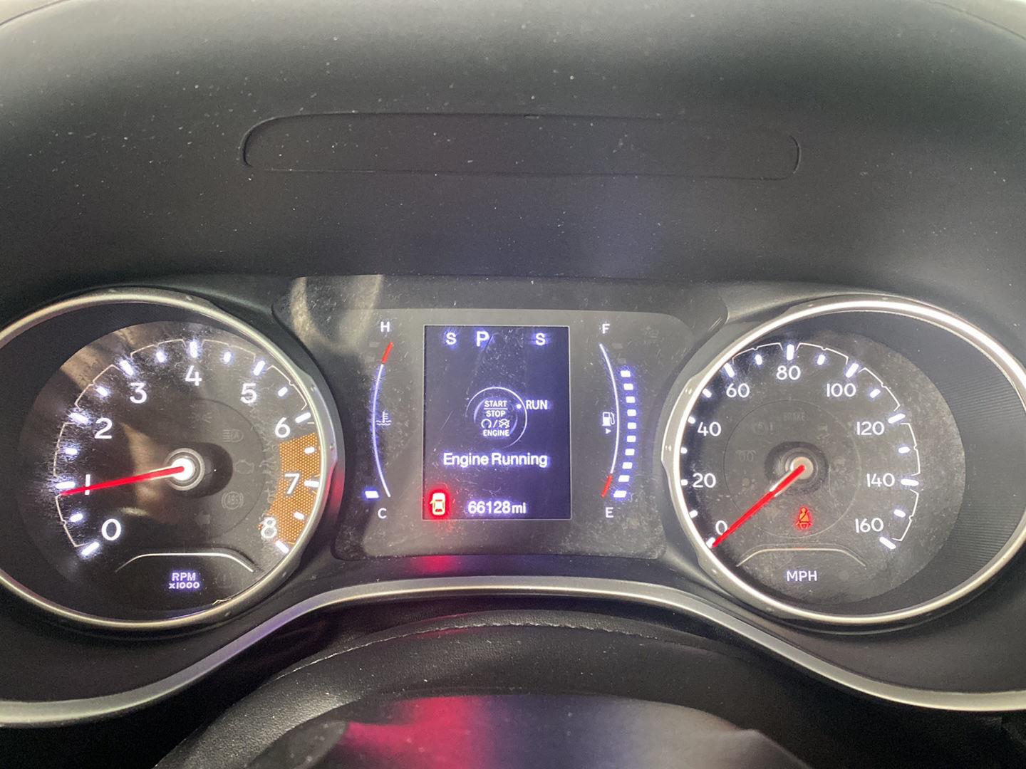 Certified Used 2020 Laser Blue Pearlcoat Jeep Latitude image 9
