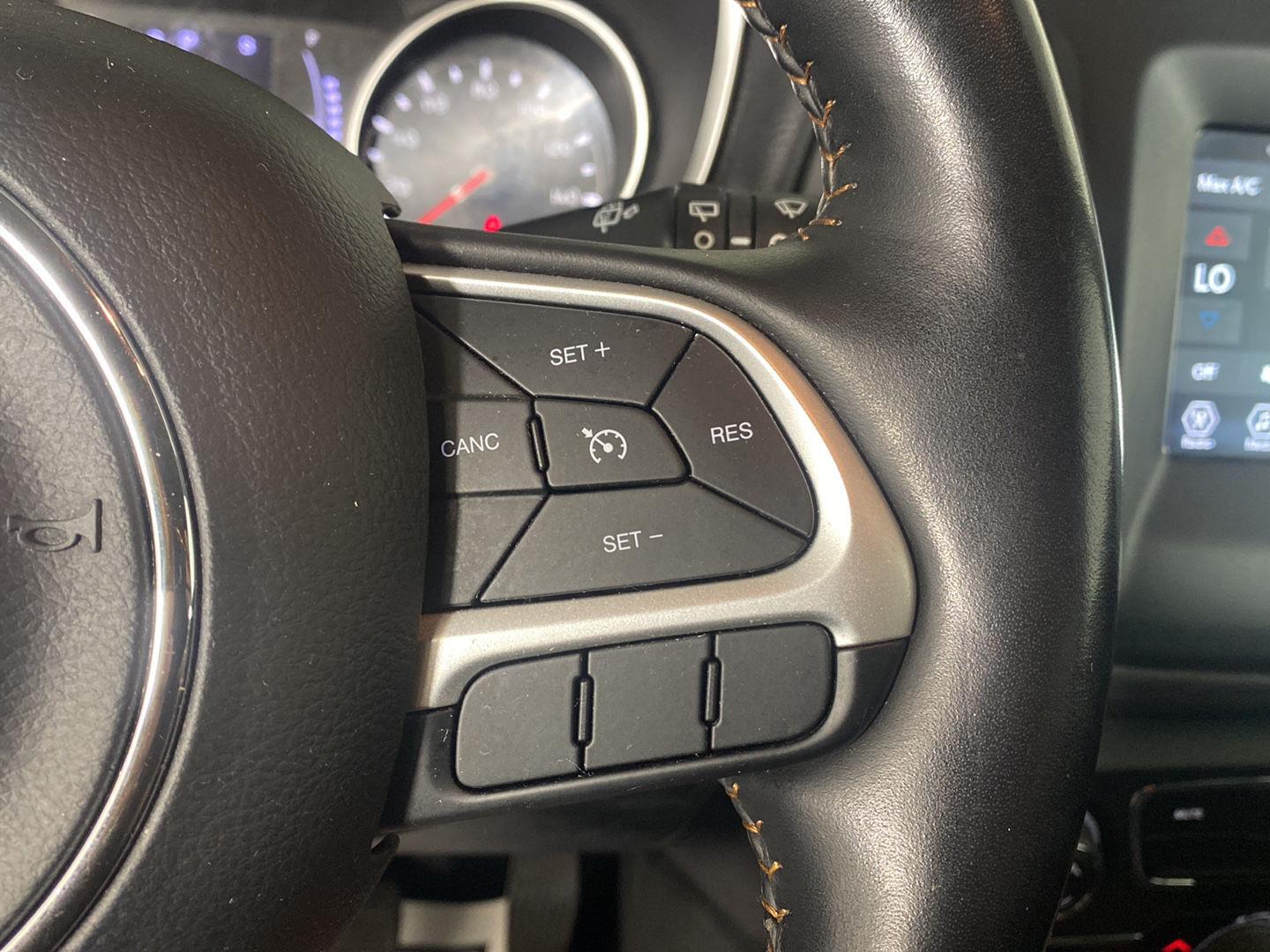 Certified Used 2020 Laser Blue Pearlcoat Jeep Latitude image 16