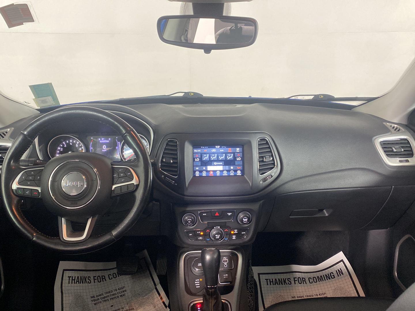 Certified Used 2020 Laser Blue Pearlcoat Jeep Latitude image 23