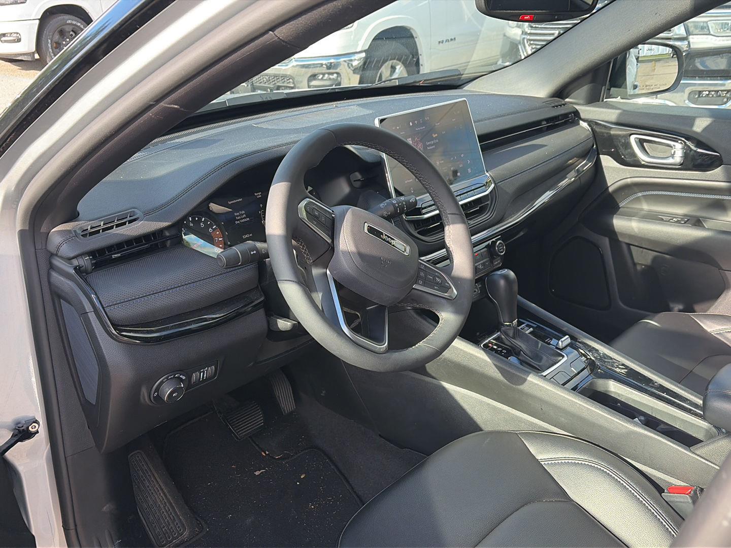 Used 2026 Silver Zynith Metallic Clearcoat Jeep Limited Altitude image 5