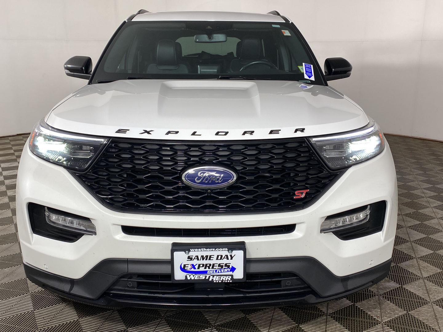 Used 2023 Star White Metallic Tri-Coat Ford ST image 5