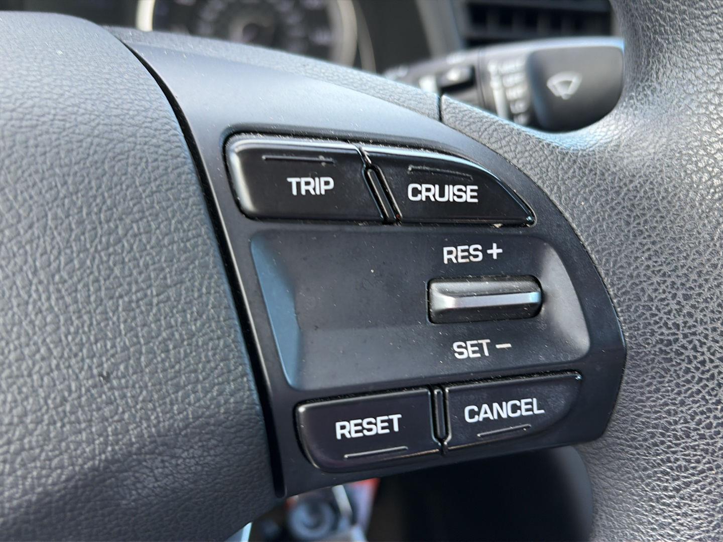 Used 2019 Machine Gray Hyundai SE image 14