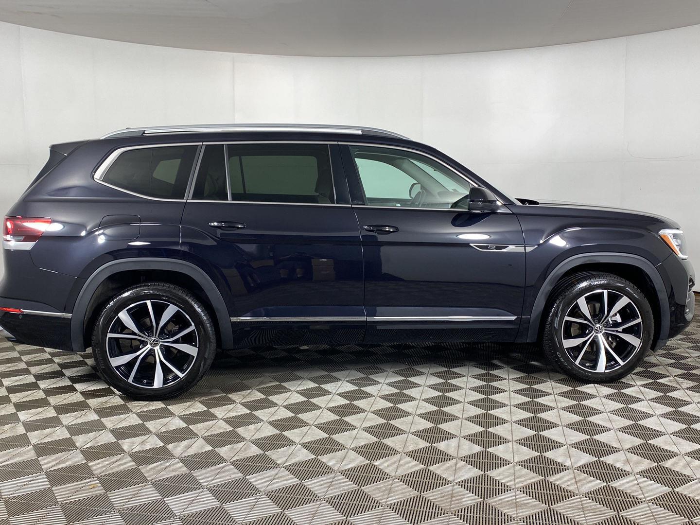 Used 2024 Deep Black Pearl Volkswagen 2.0T SEL Premium R-Line image 5