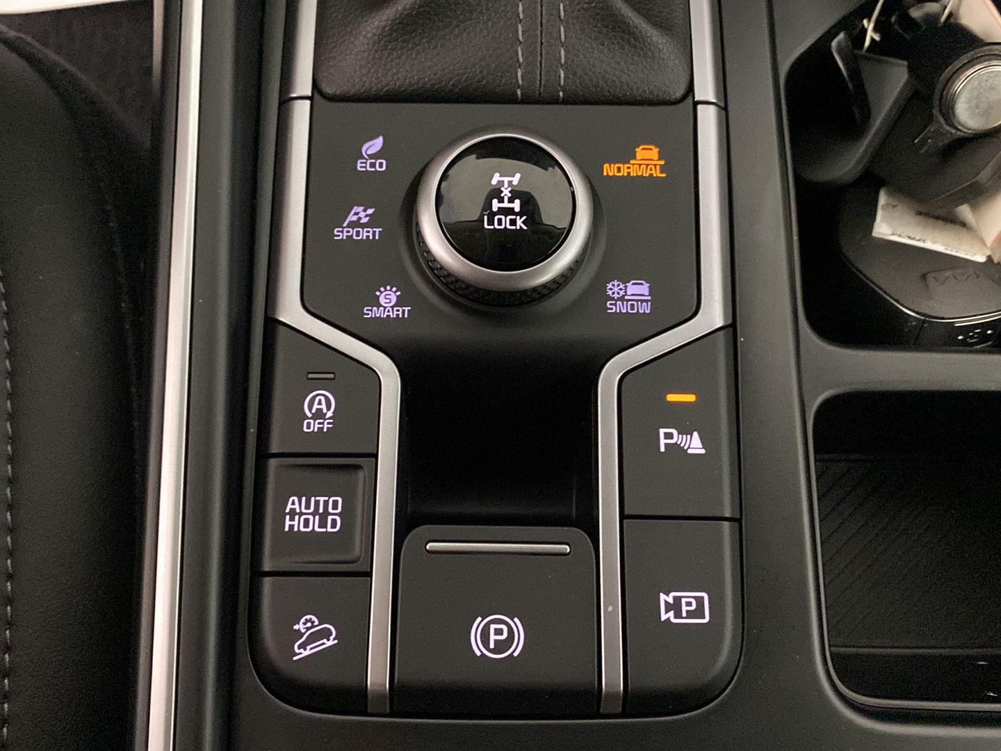 Used 2025 Glacial White Pearl Kia S image 15