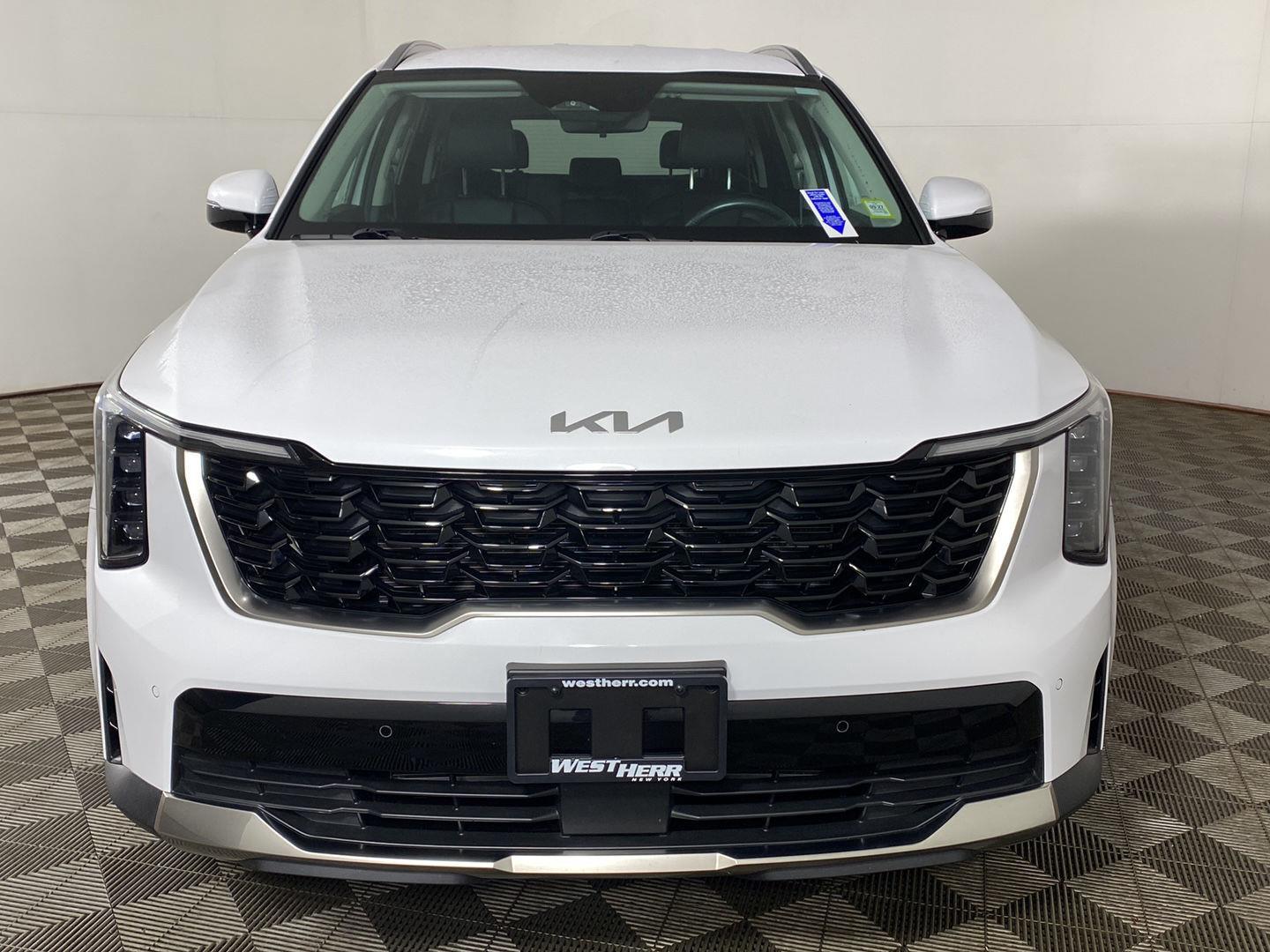 Used 2025 Glacial White Pearl Kia S image 7