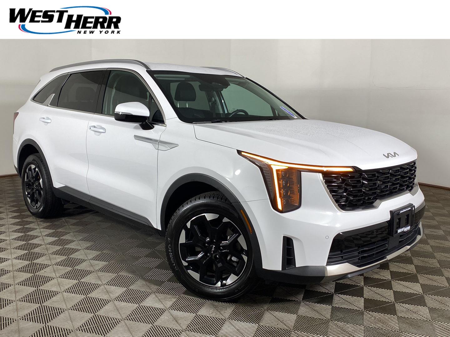 Glacial White Pearl 2025 Kia Sorento SUV / Crossover All-Wheel Drive Automatic