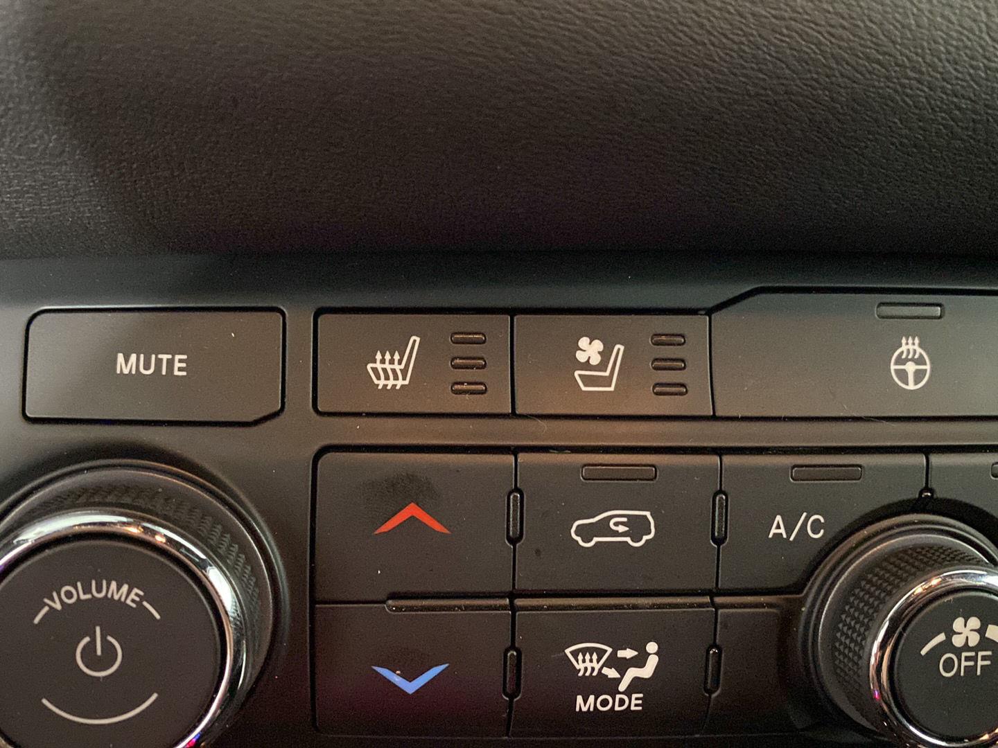 Certified Used 2024 Frostbite Pearlcoat Dodge Citadel image 12